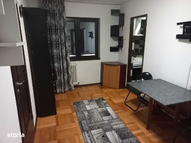 vand Apartament 3 camere zona Intim