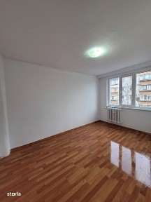 Vand apartament decomadat 2 camere Micro 19 zona Neacsu.