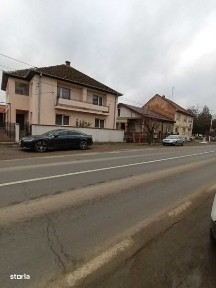 Vand casa 400 mp Odoreu,central,langa Primarie