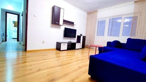 Închiriez apartament 2 camere renovat !