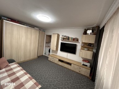 Persoana fizica vand Apartament 2 camere, Canta, 42mp, boxa, CT, AC