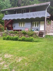 Casa de vacanta cu iazi cu pesti