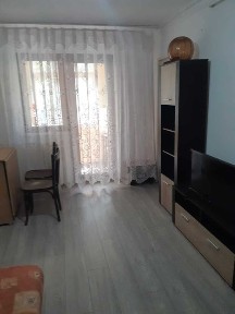 Vand apartament 2 camere conf.2 et.1/4 cartier trivale.