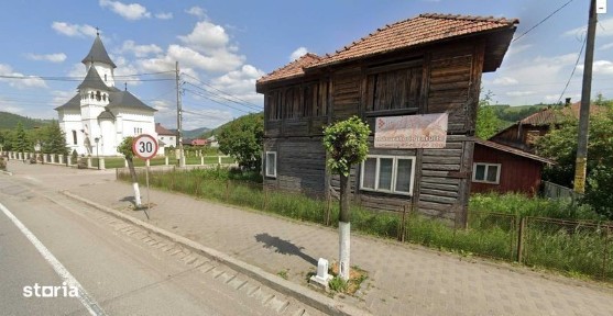 Vand/schimb teren+casa ultracentral in Bucovina