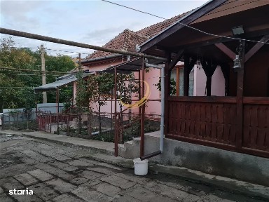 Casa în Bardesti