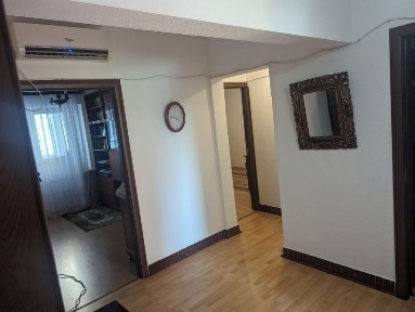 Apartament 4 camere șoseaua Alexandriei,Rahova