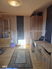 Vand casa cu 3 camere singur in curte p+m in Dambul Pietros