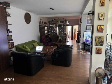 vand/schimb apartament 4 camere Bucuresti 270.000 euro