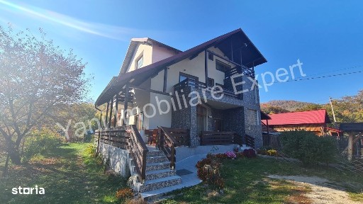 Capatanenii Ungureni, Arefu, Arges