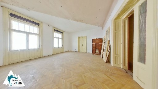 Apartament / Birou generos cu 2 camere pe Bdul Decebal