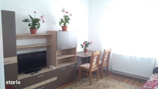 Închiriez apartament 2 camere