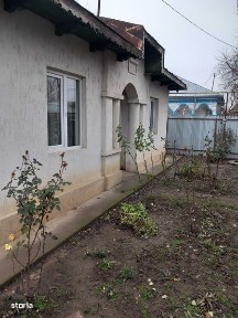 Casa locuibila de vanzare