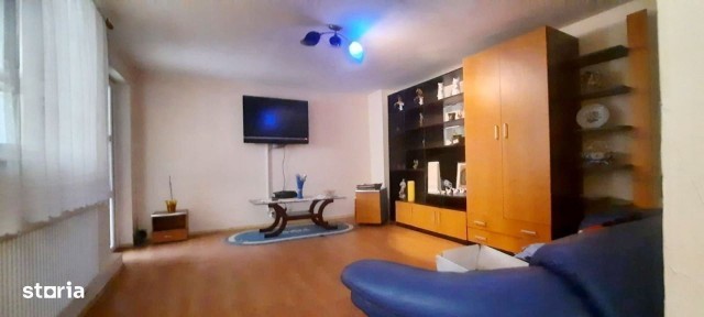 Casa deosebita cu spatiu comercial Rasnov