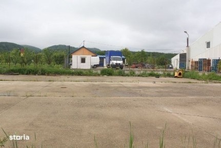 De vanzare spatiu comerscial in suprafata de 2061 mp in Mun Caransebes