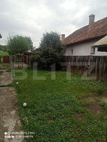 Casa cu 2 camere, 52mp, zona Remetea