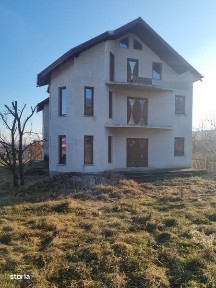 Vand Casa + teren 5000mp
