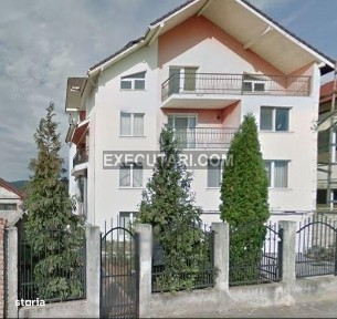 Casa tip BLOC - S+P+2 - 700m² + Teren - 630m², Simeria