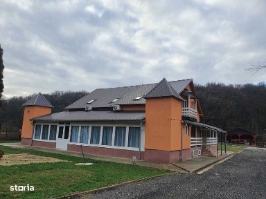 Casa / Pensiune De Inchiriat Pentru Muncitori