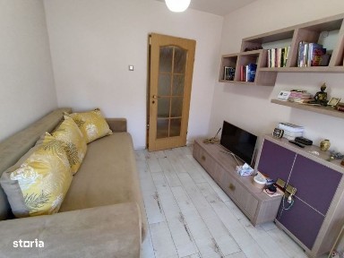 Proprietar, ap 3 camere in Roman, ultracentral