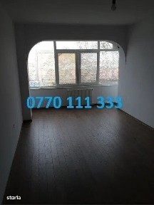 Apartament 3 camere zona Calarasilor, etaj intermediar, balcon 12mp