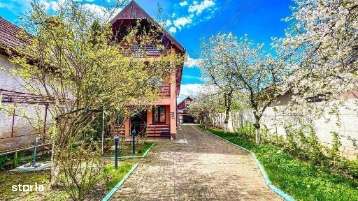 Casa cu garaj+teren de 490 mp zona de case Bartolomeu-Brasovul Vechi