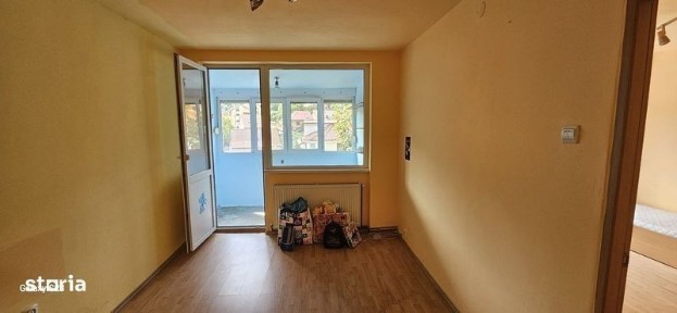Vând ap.2 camere semidecomandat.