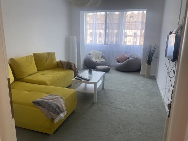 Oportunitate! Ap. cu 3 camere decomandat Blaj, str. Avram Iancu, bl.9