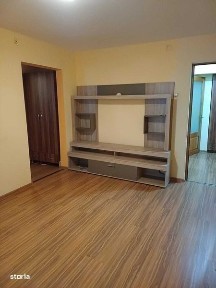Vand apartament 3 camere in Bacau foarte avantajos.