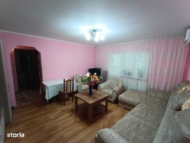 Vand apartament 3 camere zona centrala
