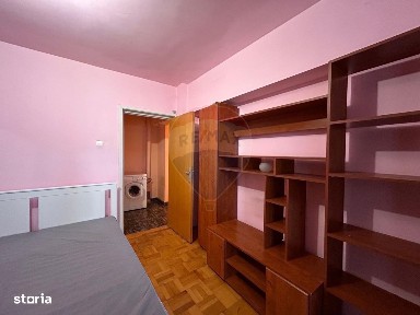 Apartament cu 3 camere de închiriat în zona Calea Severinului