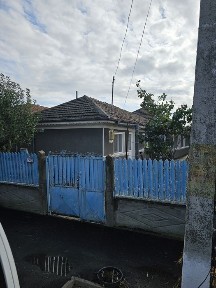 Casa si teren 420 m de vanzare