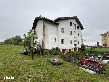 Pensiune la Rosu480 mp de vanzare Statiune Climaterica Sambata de Sus