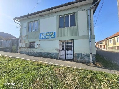 CASA DE VANZARE in Seica Mare, in centrul comunei