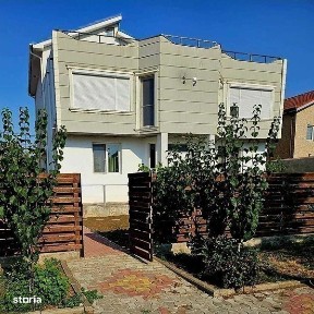 Imobiliare - Ocazie fantastica! Apartament -parter vila- de vanzare!