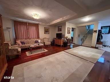 Casa individuala, 6 camere, 300 mp, 1100 mp teren, Prof Ioan Rus