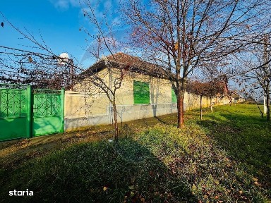 Casă 4 camere in Seitin 2144 teren