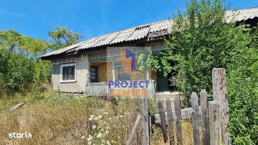 Casa si teren in suprafata de 4525 mp, Babana
