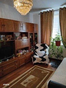 Vând apart 2 camere central