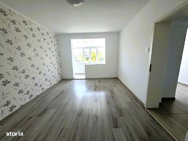 Apartament 3 camere zona Policlinica Veche