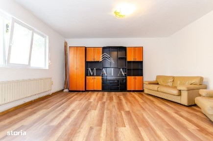 Apartament la casa, teren de 161mp, Strand-Sub Arini