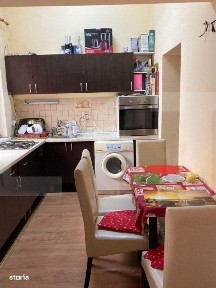 De vanzare apartament la casa, situat lângă Parcul Petofi
