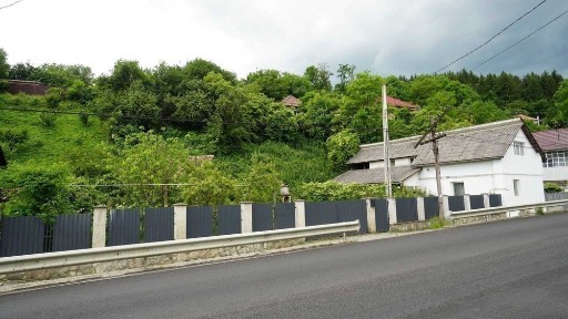Vand sau schimb casa DEJ
