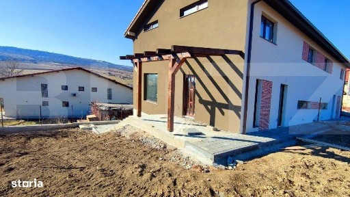 Duplex 154 mp, teren 250 mp, garaj, zona Auchan, Iris