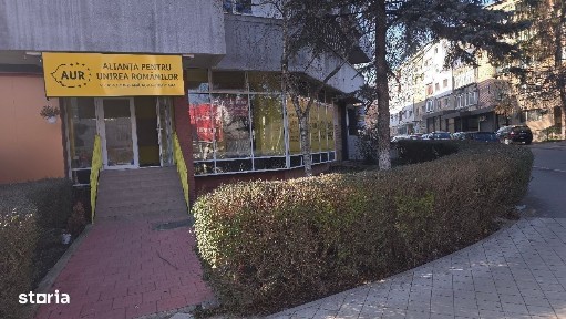 Inchiriez spatiu comercial in Deva, Bld Decebal colt cu Creanga, 70 mp