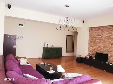 Inchiriez apartament 2 camere, centru