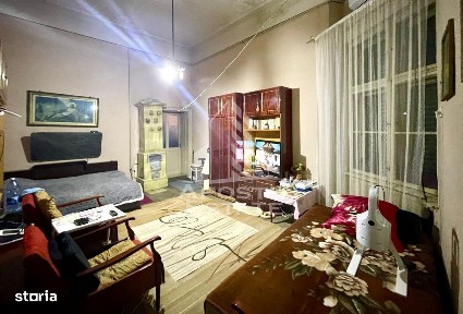 Apartament 3 camere cu vedere si balcon spre Piata Catedralei