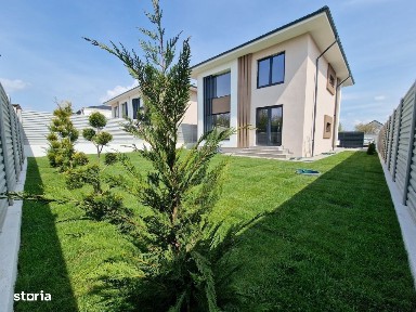 Casa single 5 camere, 500 mp, pompa si panouri, parc