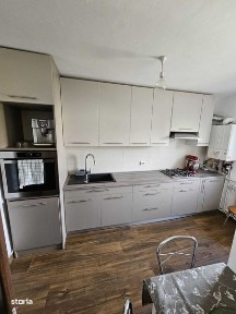Persoana Fizica vand apartament cu 3 camere decomandat, Plopilor