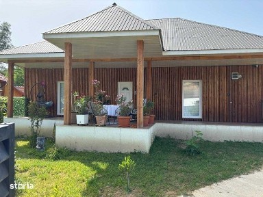 Casa renovata in stil occidental, cu plantatie de lavanda !