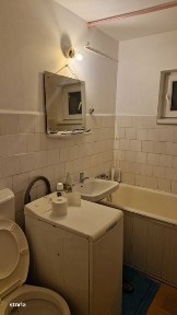 Inchiriez apartament